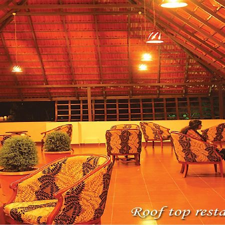 Grand Thekkady Hotel Kumily Kültér fotó