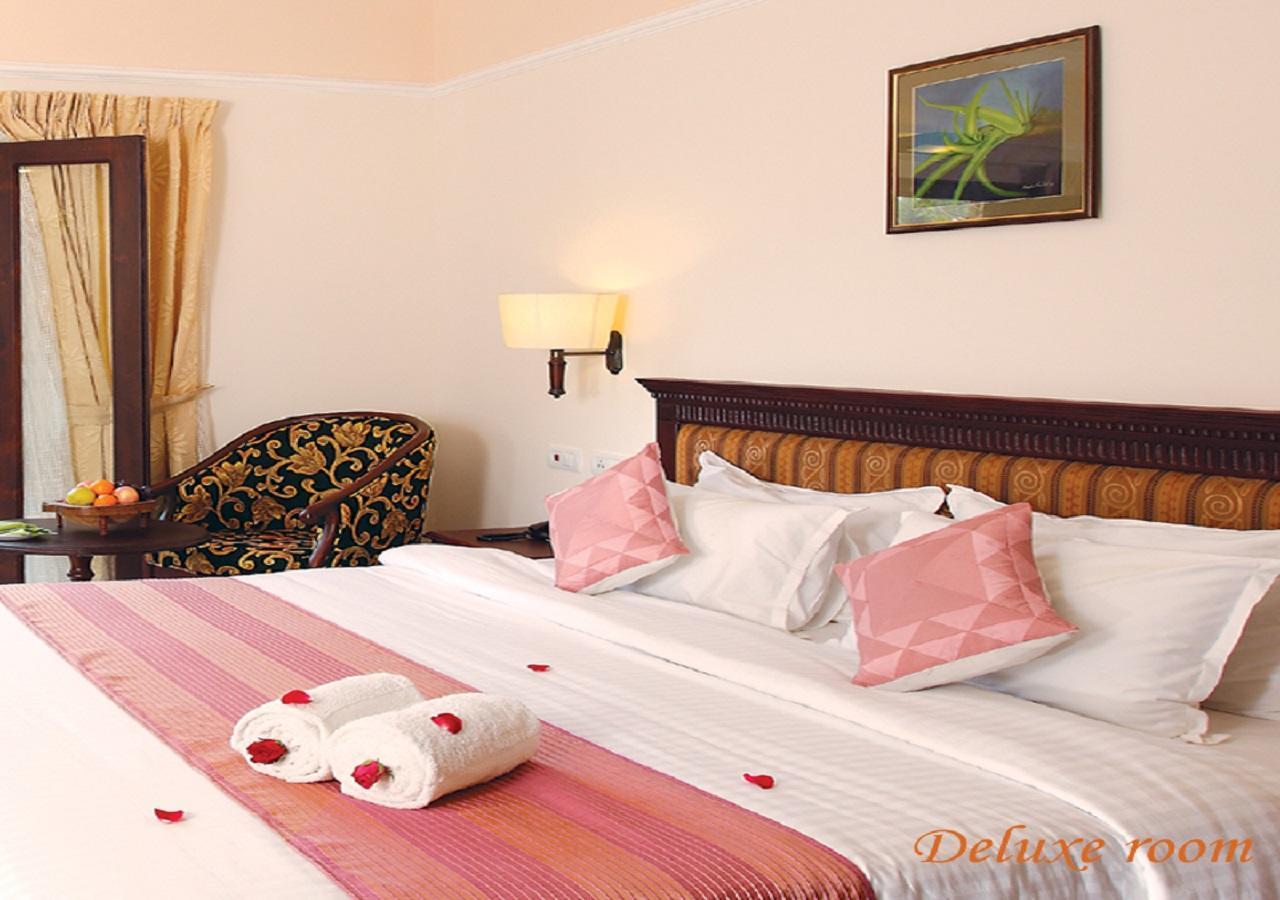 Grand Thekkady Hotel Kumily Kültér fotó