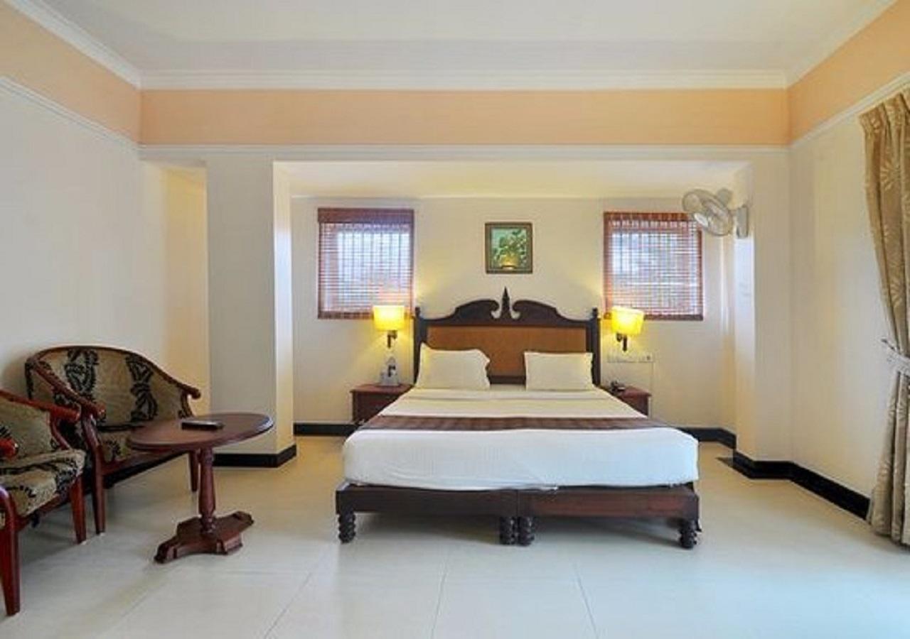Grand Thekkady Hotel Kumily Kültér fotó